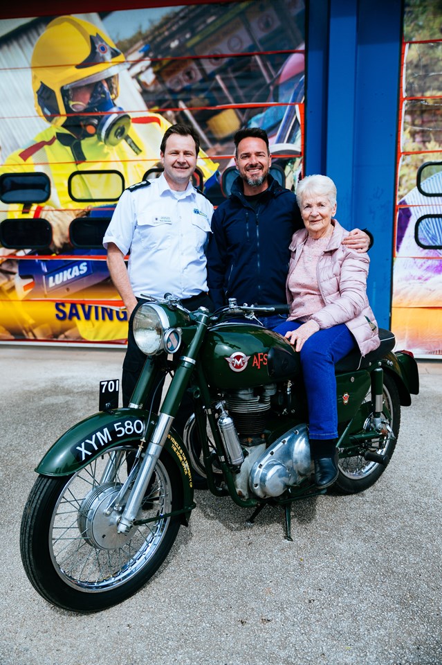 A search by a son to find the Matchless motorcycle his late father was pictured riding in the Auxiliary Fire Service (AFS) in Cornwall, found him and his mum visiting Cheshire to see the bike.

For the full story ➡️ orlo.uk/HXb9W