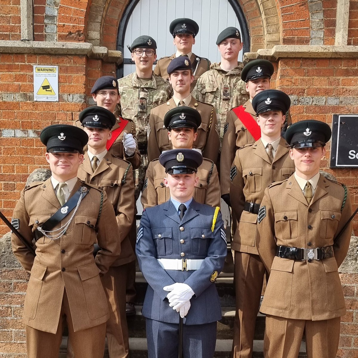 AbingdonSchCCF's tweet photo. We would like to thank our U6th Cadets for all their hard work throughout their time in the CCF. As their final day at school approaches, we hope they have enjoyed their time with us and wish them all the best as they move on in their lives. Thank you. https://t.co/IkaYVTDHZm