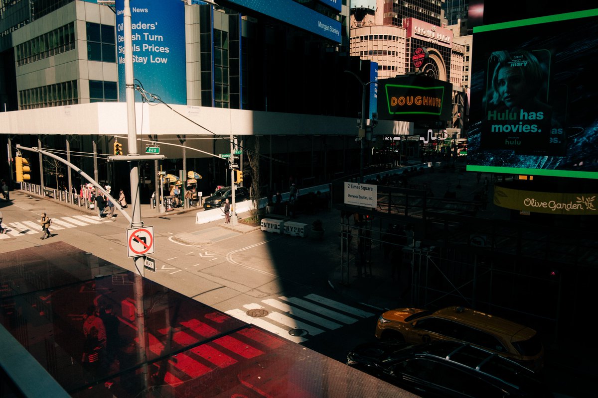 DougieNeish's tweet photo. Maybe I’ll try to post on Twitter more. Enjoy this collection of shadows in New York #xpro3 https://t.co/czmgfHtbie