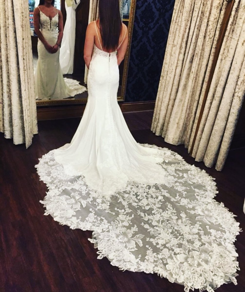 ABoutiqueUK's tweet photo. Fitting ❤️👰 🤍#seamstresslondon #alterationslondon   #alterations #fashion #wedding  #tailors #weddingdresses  #weddingideas #weddingdressalterations #seamstress  #weddingdressfitting #alterationsboutique #london #marylebone #bridalalterations #weddingdressalterationslondon https://t.co/0btxpMMt8M