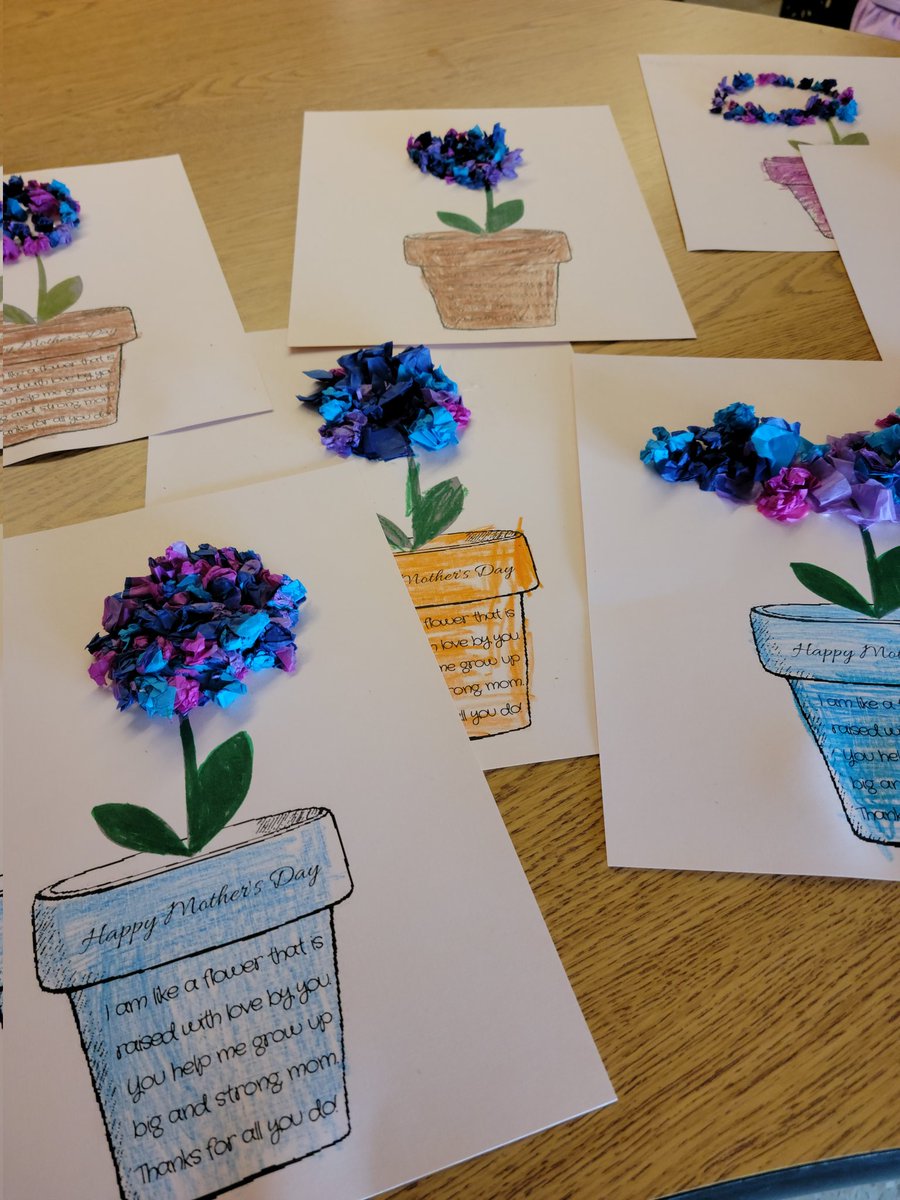 Nikin_C's tweet photo. Ss are busy making Mother's Day flowers! So creative.
@WilliamHDryden @fakfamily https://t.co/GcErc6MioL