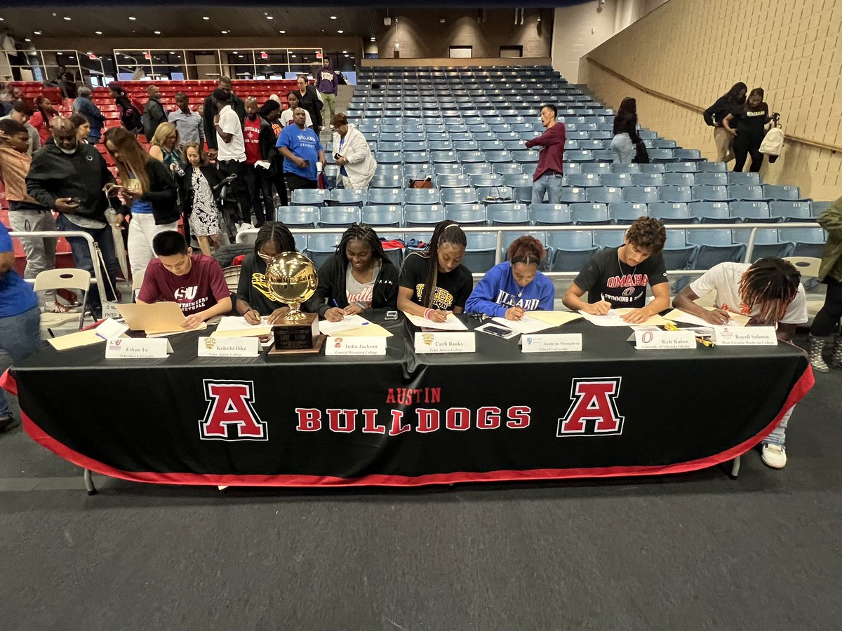 Congratulations to our Spring Signees!!! We are extremely proud of you all!! <a href="/FBISDAthletics/">Fort Bend ISD Athletics</a> <a href="/SFAHS_Bulldogs/">Austin High School</a>