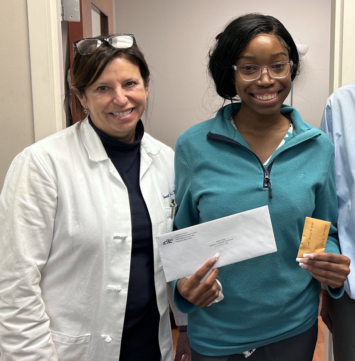 Congrats to Zhane S. for receiving a $1000 scholarship from CTC’s Trade Foundation. She also obtained both her Certified Nursing & Medical Assistant pins! She doing a great job at the Women’s Health Specialist job site. Thank you Dr. Parnes! @FrederickCTC @AohpCtc @FCPSMaryland