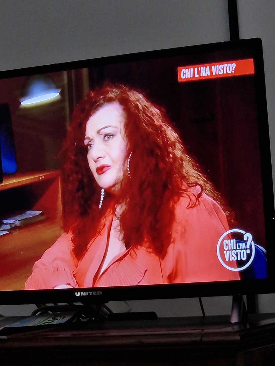 tartar10001's tweet photo. Con Jessica Rizzo siamo arrivati a livelli altissimi del trash 🤣
#chilavisto
#rai3
#sciarellers https://t.co/PBpd9rWO2T