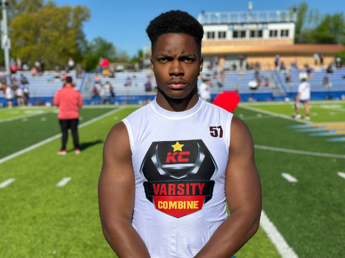 6starfootballMO's tweet image. INSIDER: High flyers from KC Varsity Combines, top verticals (April 29)

St. James 2024 Ryan Spurgeon leads field
@tylerwest06 @CharlieGewinner @KellenLair @GossEaston @_mhenderson3 @jacoreylove_8 @BattleDeclan @CHussle0 @dontaeburch24 

STORY▶️sixstarfootball.com/article/inside…