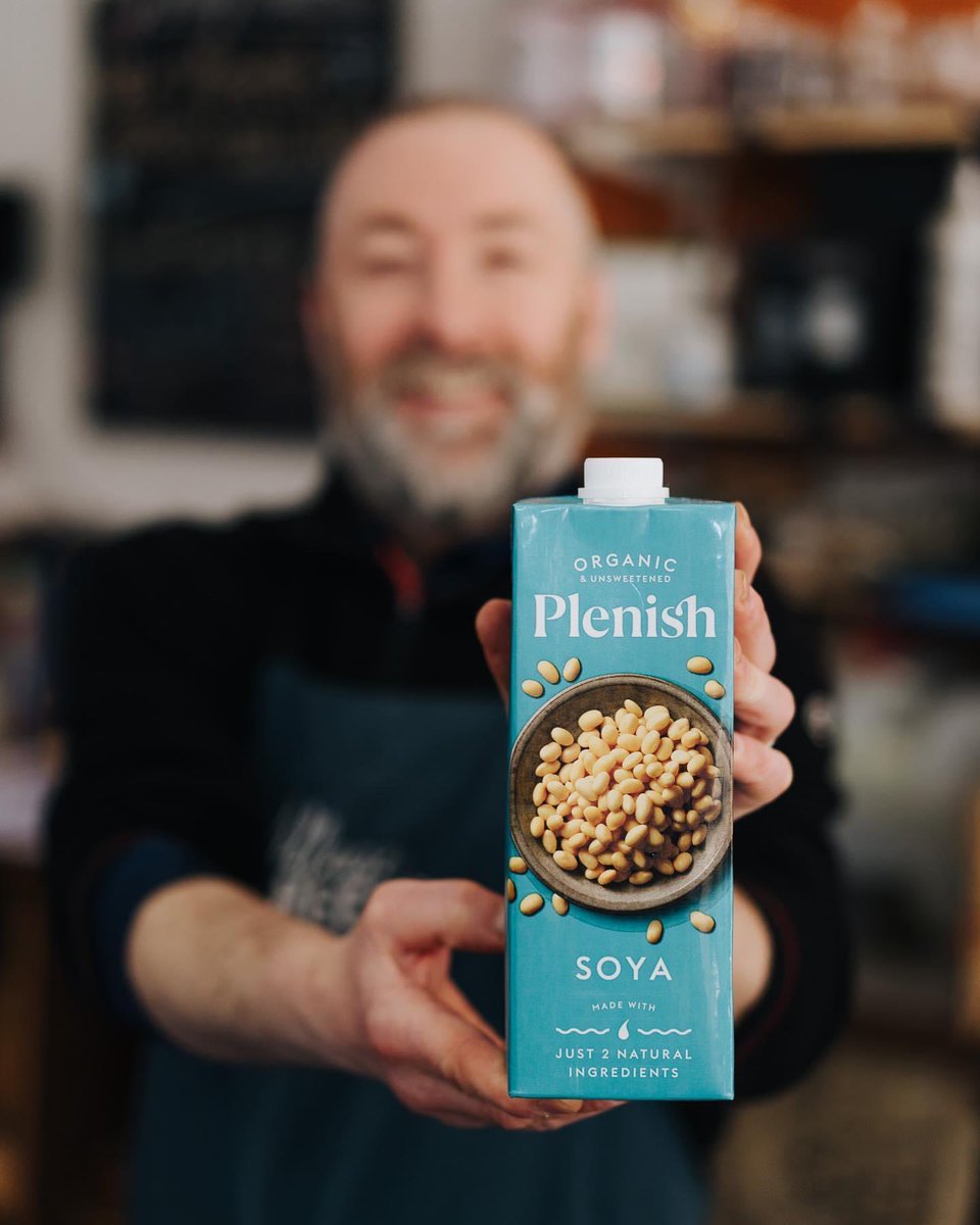VillageGreensUK's tweet image. New in: @PlenishDrinks soya m*lk

Made with just two natural ingredients (organic soyabeans &amp;amp; water) &amp;amp; no added sugar, gums or oils &amp;amp; certified carbon negative. 

#organic
#noaddedsugar
#carbonnegative 
#soyamilk 
#plenishdrinks 
#shopsmalluk 
#shoplocal 
#prestwich 
#manchester