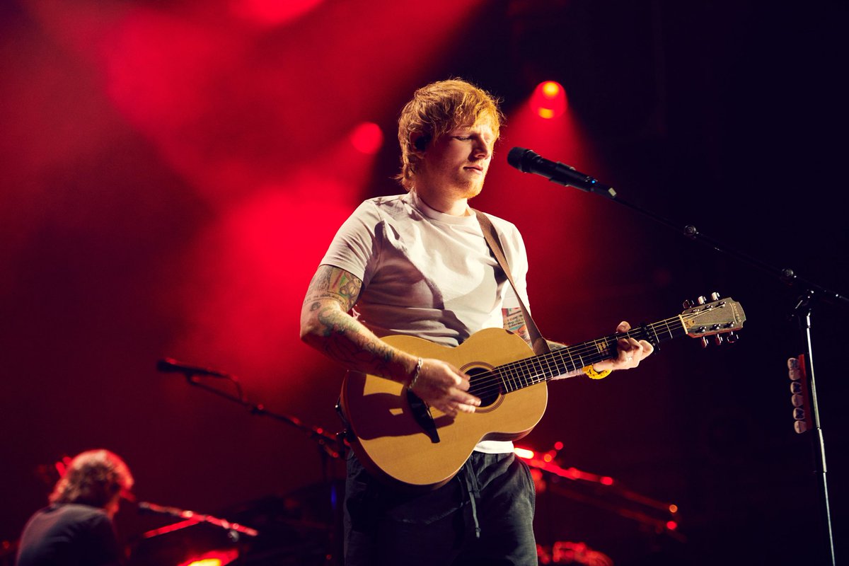 EdSheeran_CL's tweet photo. Fotos en HD del concierto de Ed Sheeran para Apple Music 📸💛. https://t.co/2WkA4uJXeT