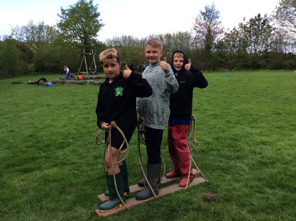 bps_Y5's tweet photo. Team building games! https://t.co/hgpkjnI86O