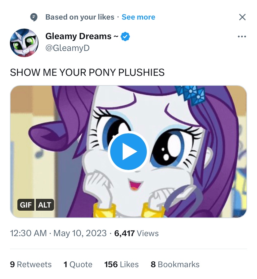 FetchSmile's tweet image. Everyone else’s pony plushes vs mine☠️