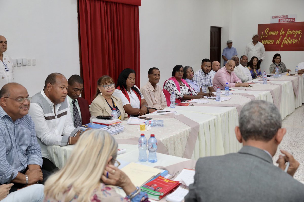 PartidoPRSC's tweet photo. Reunión de coordinadores del #PRSC donde se conocieron los avances de los trabajos de reorganización de las estructuras partidarias y de la conformación de las boletas para las elecciones municipales de febrero del 2024. https://t.co/1otAWSa5x0