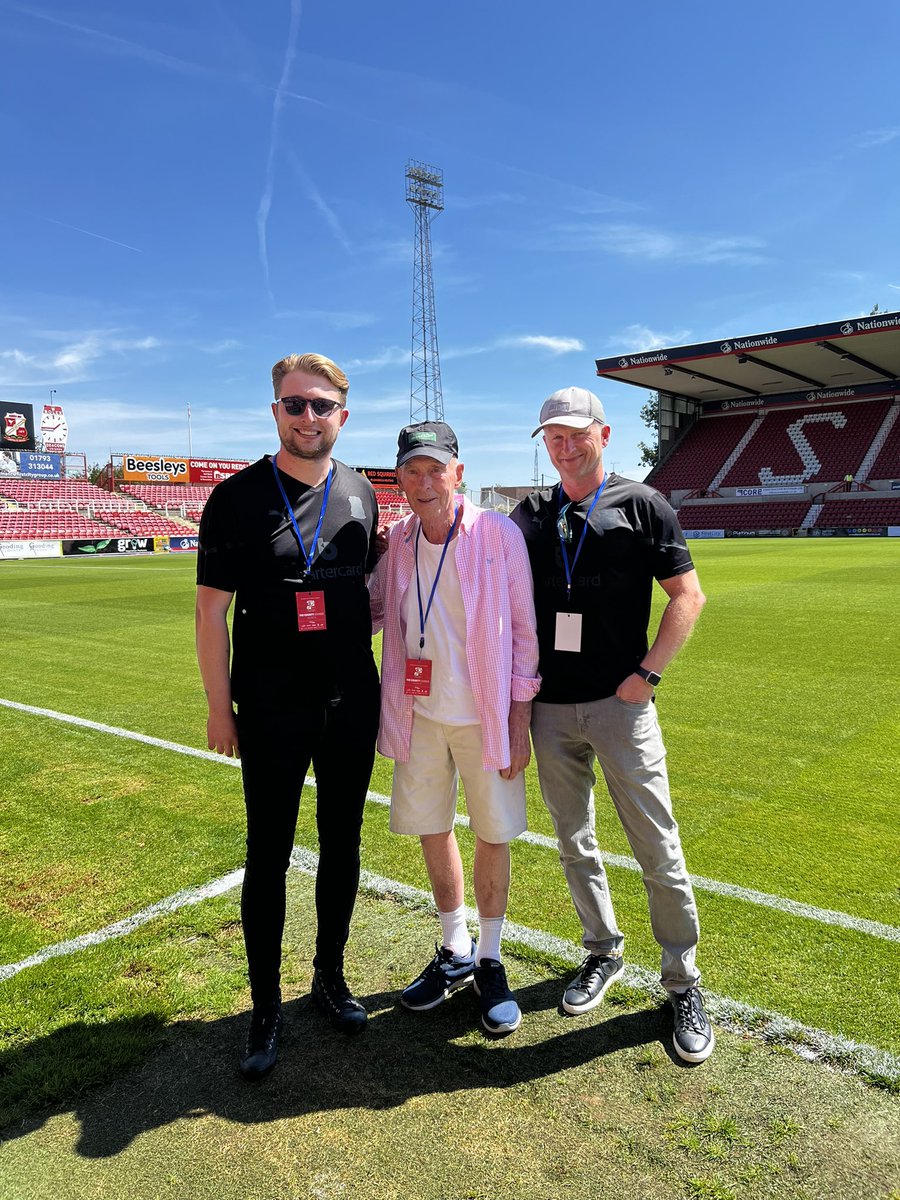 Red Squirrel tweet media