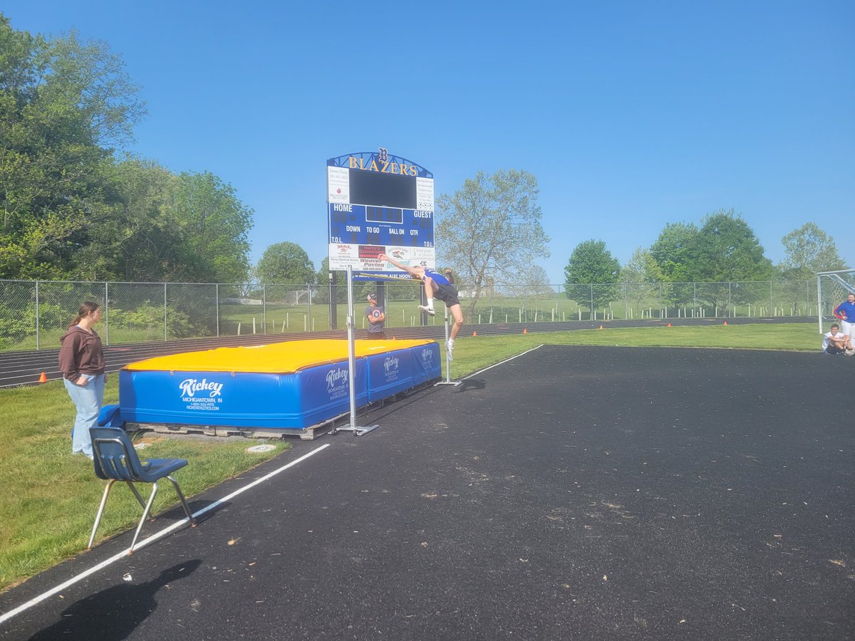Congrats to Talon Koerting on earning 2nd place and his sour patch kids with a 5'8" high jump at County's!