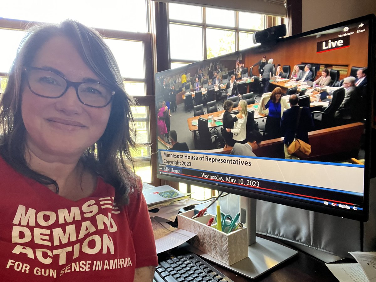 DuluthMomSarah's tweet photo. Reasonable, necessary, proactive steps to make our communities safer. 🙌Thank you #ConferenceCommittee members for bringing Universal Background Checks and ERPOs closer to the finish line in Minnesota. @MomsDemand #mnleg https://t.co/z4Kdx0mZsn
