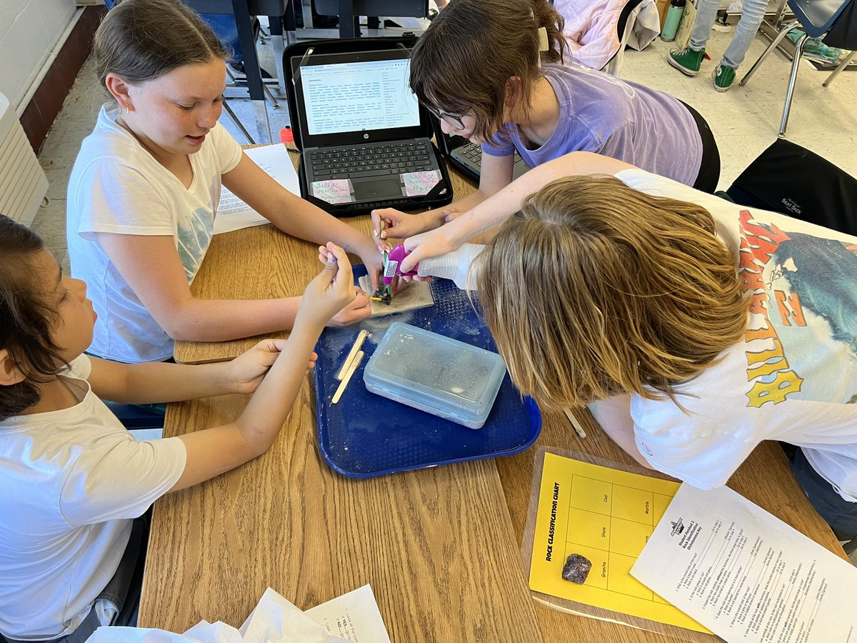 Lauren C. Gibson tweet media