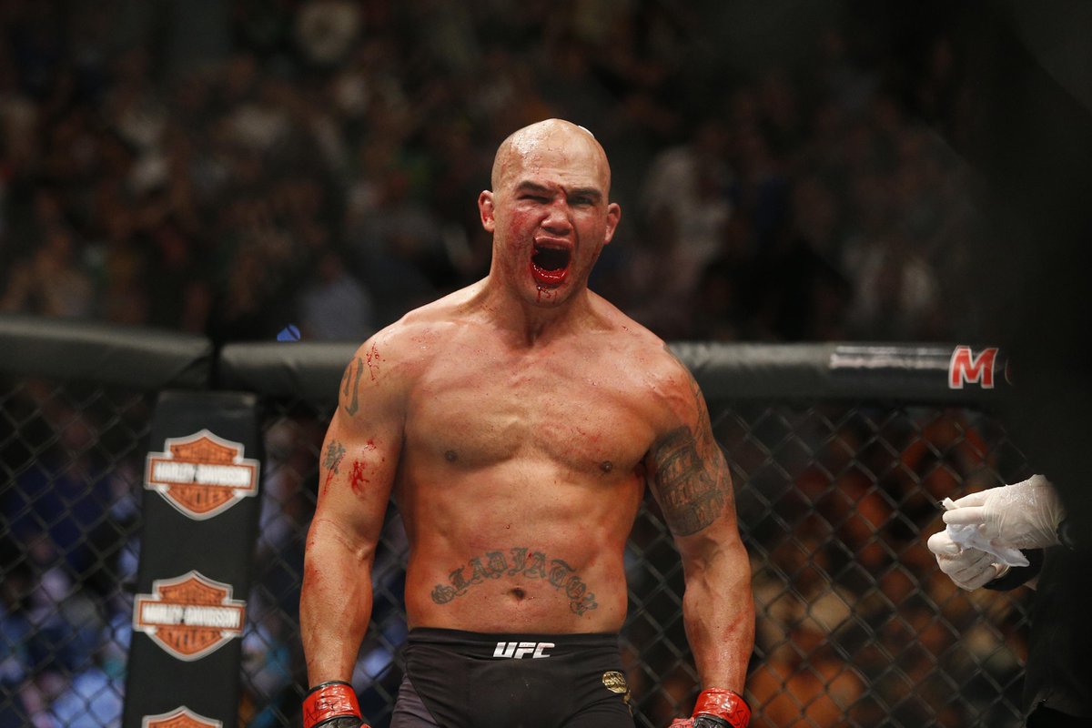 FCF_MMA's tweet photo. #DanaWhite announces #RobbieLawler #retirement 👴 and #UFC290 #headliner 🔗-->https://t.co/4Hbil7yKbG https://t.co/NmSX4rHLc9
