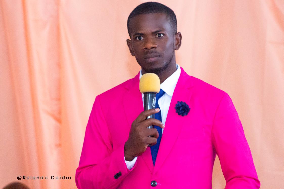 Un meilleur encadrement des enseignants en Haïti est le seul moyen qu'on peut utiliser pour encourager ces travailleurs infatigables à rester dans le système.Ils ne peuvent pas continuer à œuvrer dans un système qui ne peut pas répondre à ses besoins de base. EJL
<a href="/nesmymanigat/">Nesmy Manigat</a>