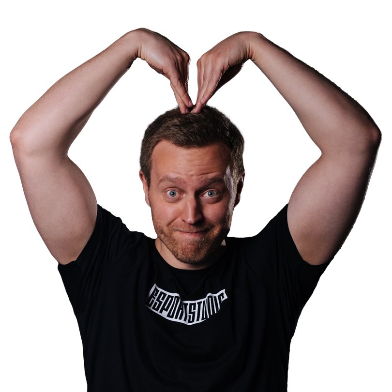 Nu är vi bara 19 följare ifrån 2 000!

När vi når 2 000 kommer vi att tävla ut en sån här t-shirt som vår fotomodell Björn har på sig.

För att vara med i tävlingen vill vi att ni retweetar och gillar detta inlägget.

Vinnaren dras samma dag som vi når 2 000! 😍