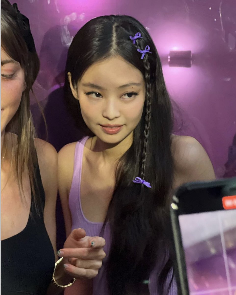 jennie tweet media