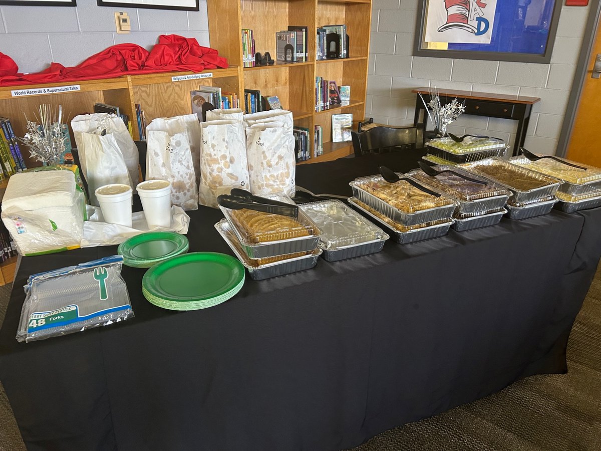BlackWaterMS's tweet photo. Y'all come on out for our Title 1 Family Night; it is just now kicking off!
We got the tacos set out. Ms. Hucks and Ms. Tammy are eager to present and we will have ice cream afterwards!
Plus lots of resources about mental health awareness for our Bears. https://t.co/jQrldzWGHa