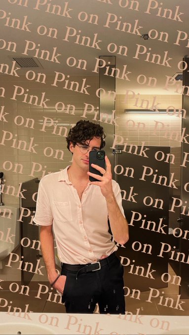 On Pink. https://t.co/sUhb8mJ9yF