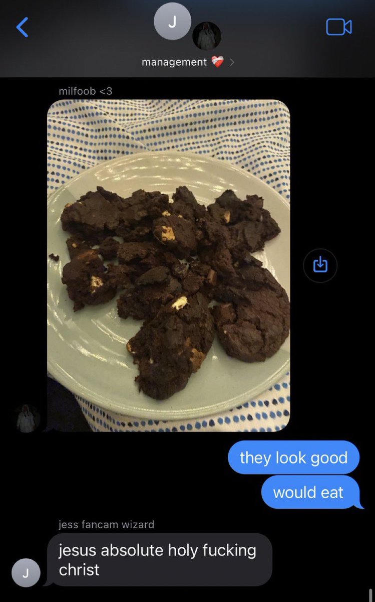 EVERYONE GET UP ITS JESS DAY, HAPPY BDAY CO-MANAGER JESS!! i very much appreciate being ur polar opposite and little sis, love u 4 lyfe kpop stan <33