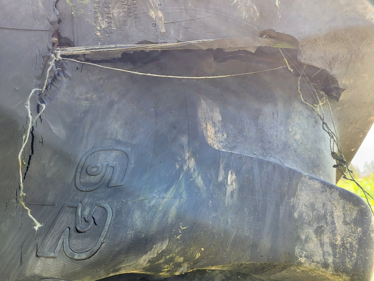 First, a blown tire on the tanker trailer, now one on the sprayer!
Needless to say, i don't think a patch is going to save this one.

Does anyone within a reasonable distance of Chatham-Kent have a used 620/80r26?
Preferably michelin to match the other three.

Thanks!