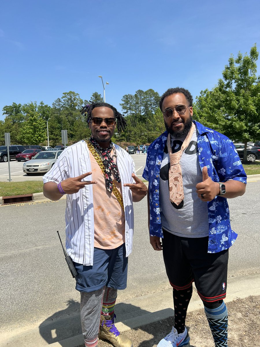 X_Wallace_AP's tweet photo. Just a few of todays pics but let me just tell you…. WE HAD A BLAST celebrating our beloved CNS staff for #SchoolLunchHEROWeek ! #WackyTacky @SouthGarnerHS @ThePrincipalFai @jose_aespinal @M_Artis0407 @LCRegister https://t.co/CjGAnaVsKo