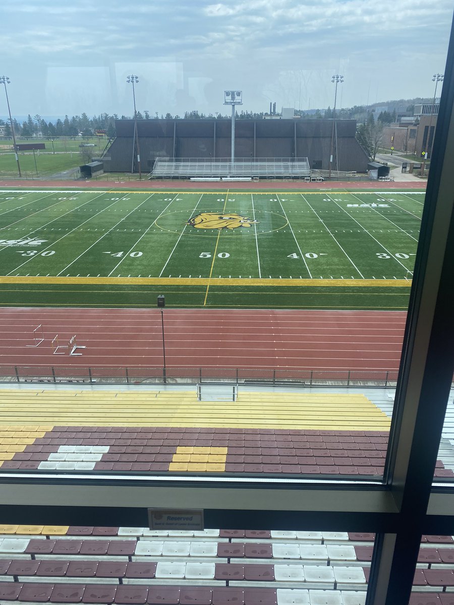 SHAUN_WALRATH's tweet photo. I had a great time visiting UMD today. Absolutely loved the atmosphere and energy around campus and the coaching staff. Thank you @UMD_Football @CoachStegerUMD @CoachWiese for having me up! https://t.co/dkLuM6uGLE