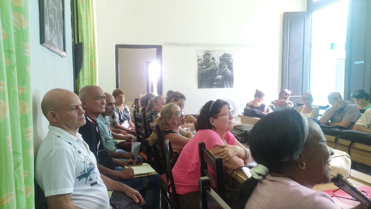 Lenin52256627's tweet photo. Se desarrolla el consejo de administración municipal en #JagueyEnVictoria donde se evalúan las principales problemáticas del territorio. Sostenibilidad y la aprobación de   subsidios a madres con más de 3 hijos  entre otros. @DiosenisS @mariofsabines @SuselyMorfaG @LuzardoMagdiel https://t.co/3pl5pM7aWk