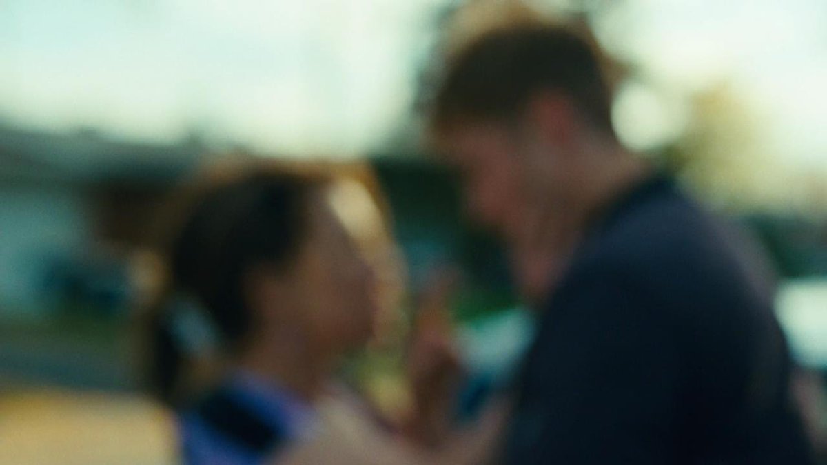 “Es imposible que una madre se despierte una mañana sin querer a su hijo. Lo único que va a pasar es que voy a quererte cada día más y tú cada vez menos, pero es así, es el orden natural de las cosas".

MOMMY (2014)
Dir. Xavier Dolan 🎞️

#FelizDíaDeLasMadres ♥️