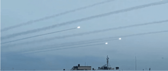 צפו >< המטח המטורף לעבר יישובי השפלה • המחדש

תיעוד ברשת: מטח מטורף נורה בצהרים לעבר יישובי השפלה  • צפו 

hm-news.co.il/361391/