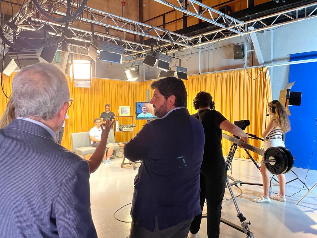 IES RAMÓN Y CAJAL tweet media