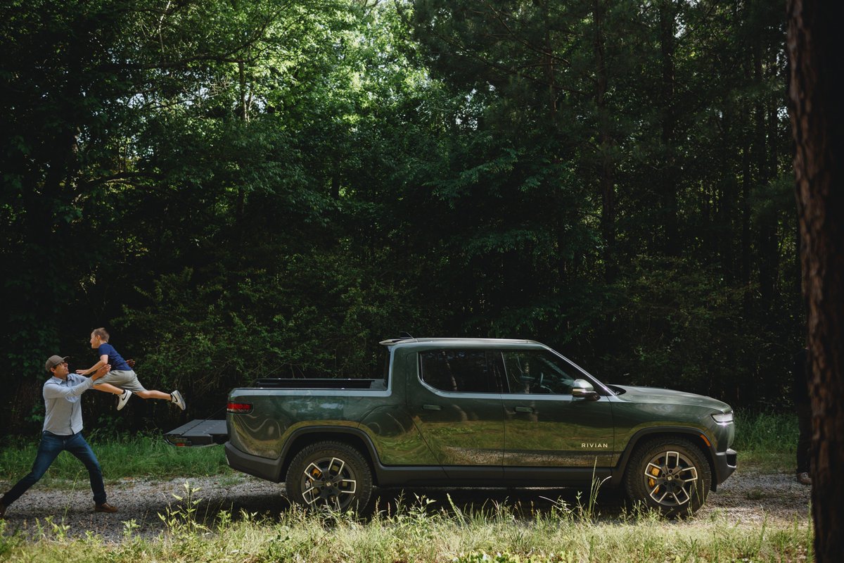Rivian on Twitter "🔋Longest range of any electric truck 💪Highest IIHS