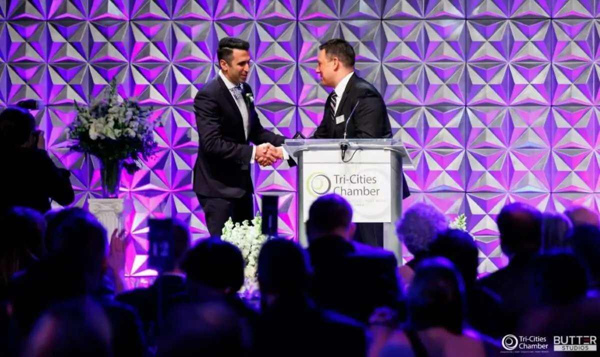 navidaul's tweet photo. Deeply honored to be named 2023 @TriCitiesCoC  Member of the Year! Gratitude to @LeslieCsays  and the entire Chamber community for their support and collaboration. Let's continue to make a difference! 🙏

https://t.co/wsHECYvRhv

#tricities #coquitlam #PortMoody #PortCoquitlam https://t.co/kvlmB2cVPp