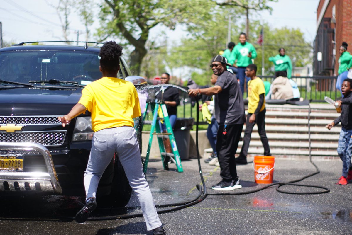 Lsdaschool's tweet photo. NAAQC 8TH Graders hosted their Annual "Senior Car Wash" last Sunday, May 7th, 2023 and it was a great success! 
Thanks to everyone who made an effort to support us, as we raise funds towards their Senior Trip! https://t.co/LI3ykfKdsf