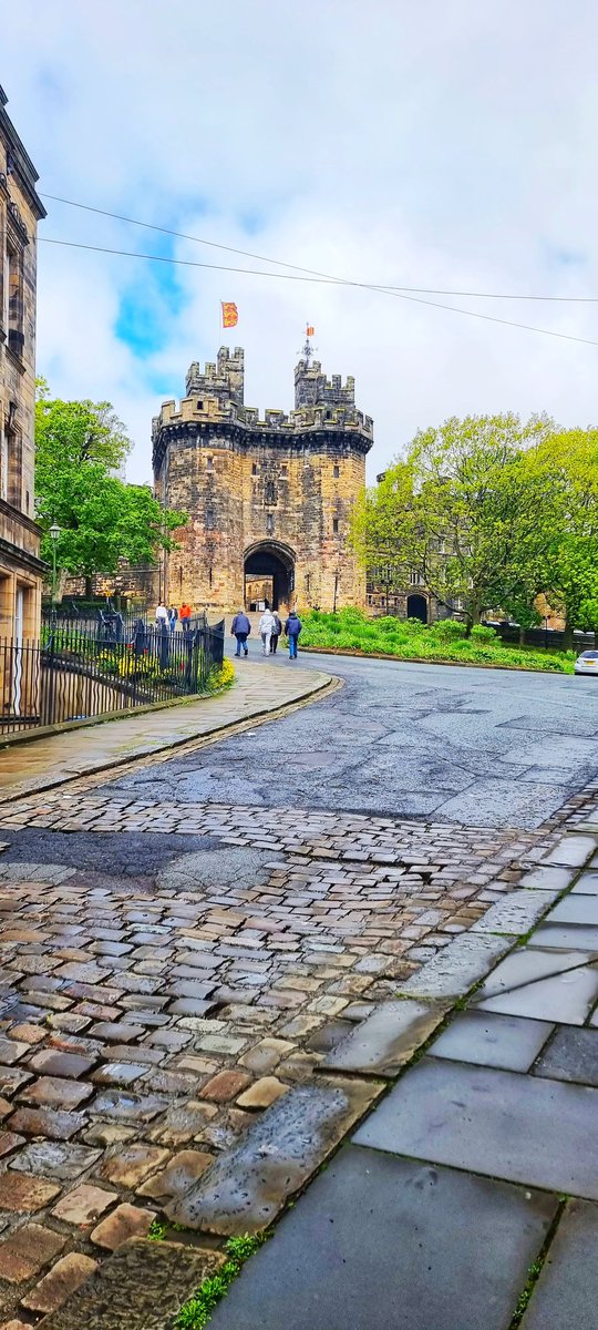 catbonddesign's tweet photo. Productive and interesting session with academic staff about Generative AI today at Lancaster Castle #GenerativeAI #Lancaster https://t.co/6zzit8RKYm
