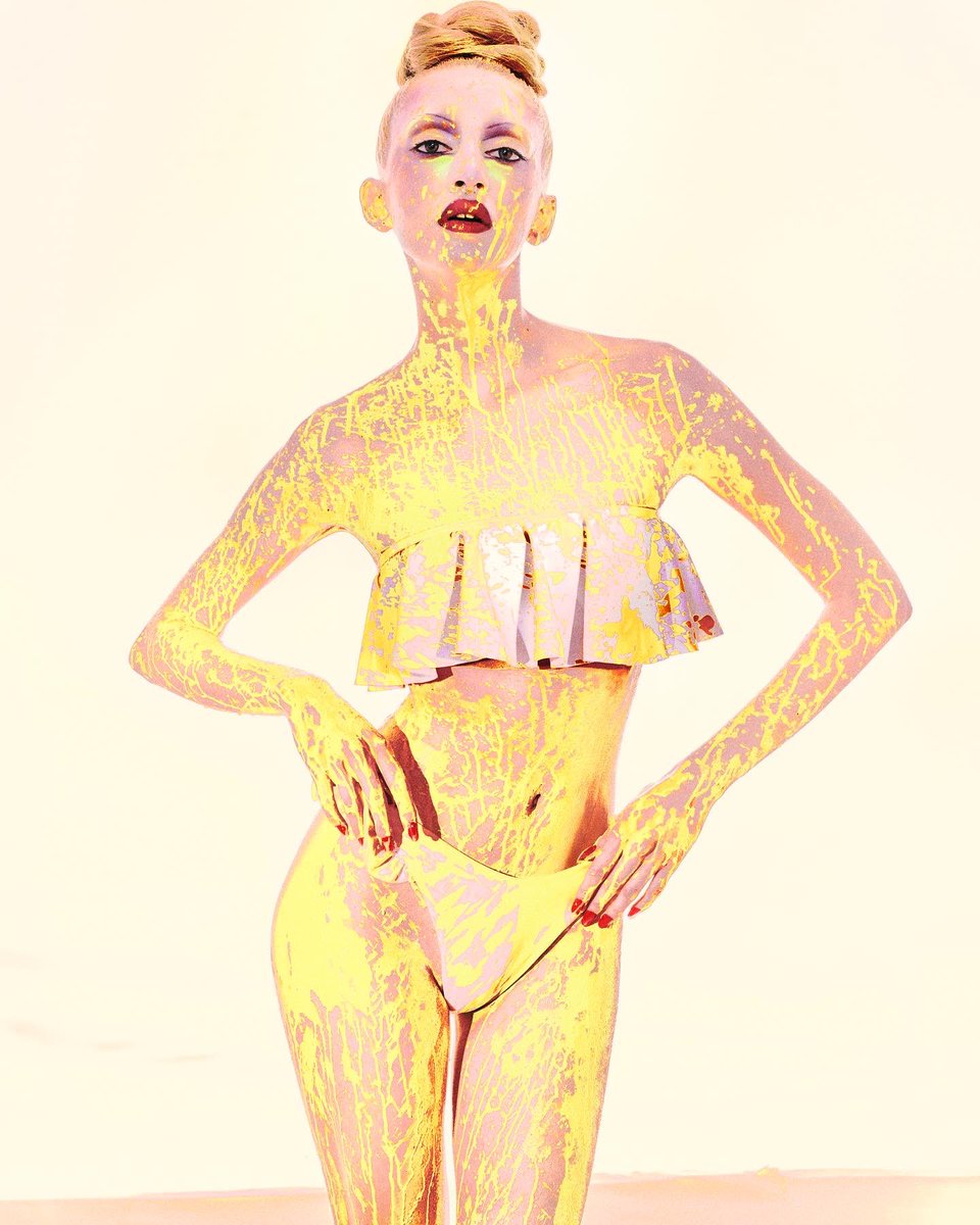 Makeup by me 🎀💗💞🧸

Imán Kaufman by Elizaveta Porodina para sixteenworld | Volumen 9 |