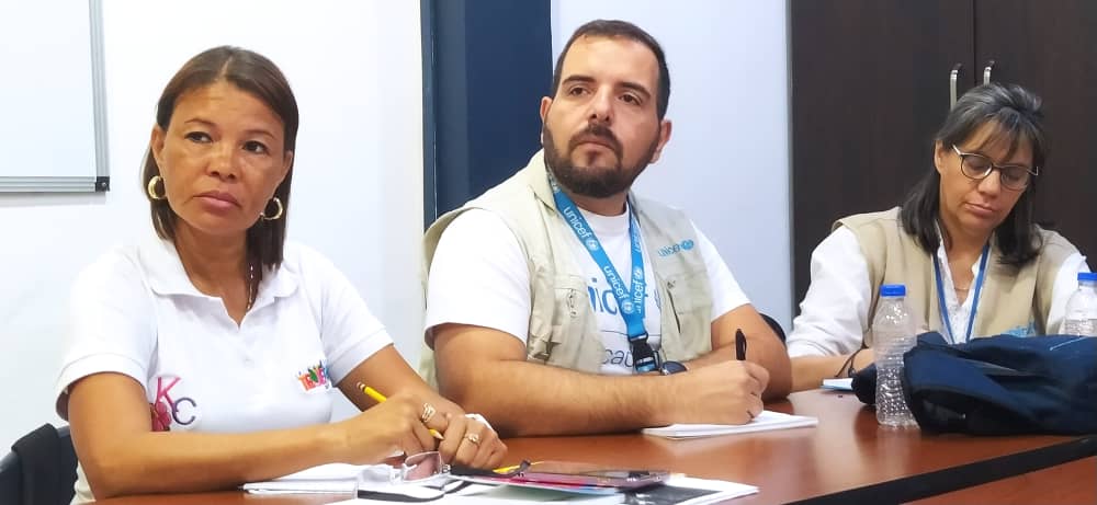 regulolacruz's tweet photo. #10May Recibimos a la Autoridad Única de Educación @PiedadQuintana1 junto a los representantes de la @unicefvenezuela para trazar el plan de acción en función de impulsar políticas para la calidad educativa en #LaNuevaTejerias 

@NicolasMaduro 
@Soykarinacarpio 

#MaduroMasPueblo https://t.co/DVzxV5fzOD
