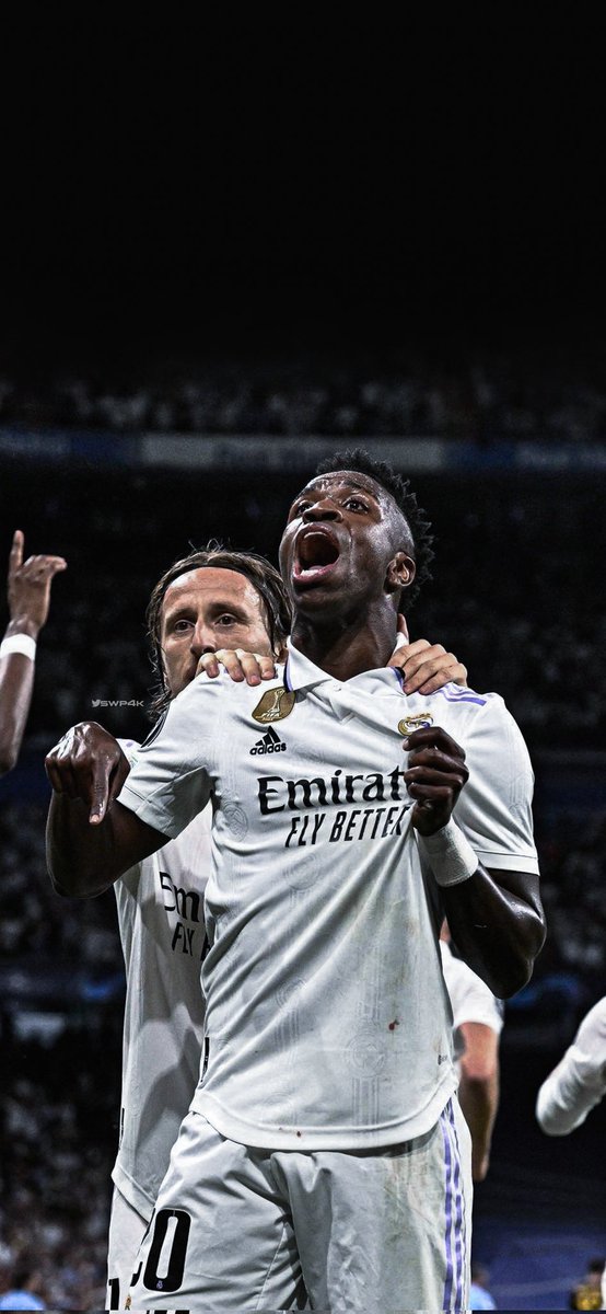 swp4k's tweet photo. 𝟒𝐊 #Wallpapers 
   └📂 #UCL
     └📂 #RealMadridManCity
       └📂 #RealMadrid
𝗙𝗼𝗹𝗹𝗼𝘄 𝗳𝗼𝗿 𝗺𝗼𝗿𝗲 𝘄𝗮𝗹𝗹𝗽𝗮𝗽𝗲𝗿𝘀 ✨
#ChampionsLeague #ManchesterCity #RMAMCI #vinijr #Ancelotti #Benzema #tifo
#دوري_أبطال_أوروبا #ريال_مدريد_مانشستر_سيتي #خلفيات #بنزيما https://t.co/zoopEtgdMW