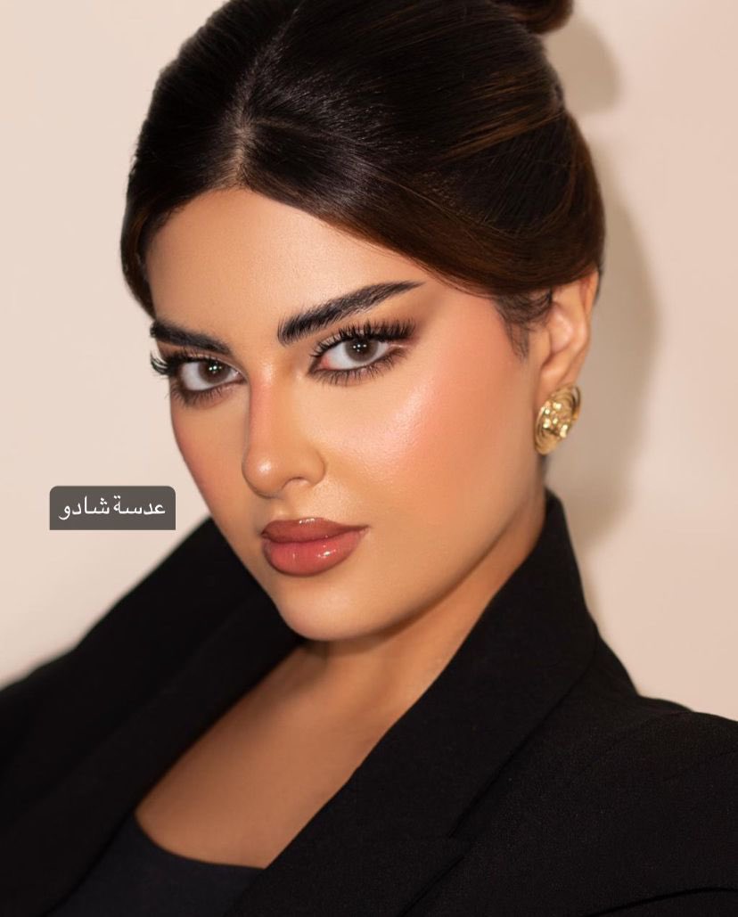 اللي احبه بعدسات بيوتيس نسبة الترطيب العالية بالعدسة بما اني اعاني من الجفاف وجدا جدا مريحة .. 

الالوان الجديده مستحيل يبان انك لابسة عدسات من كثر مو الالوان اقرب للطبيعي وتعطي حياة ولمعة بالعين 🤍🤍🪄