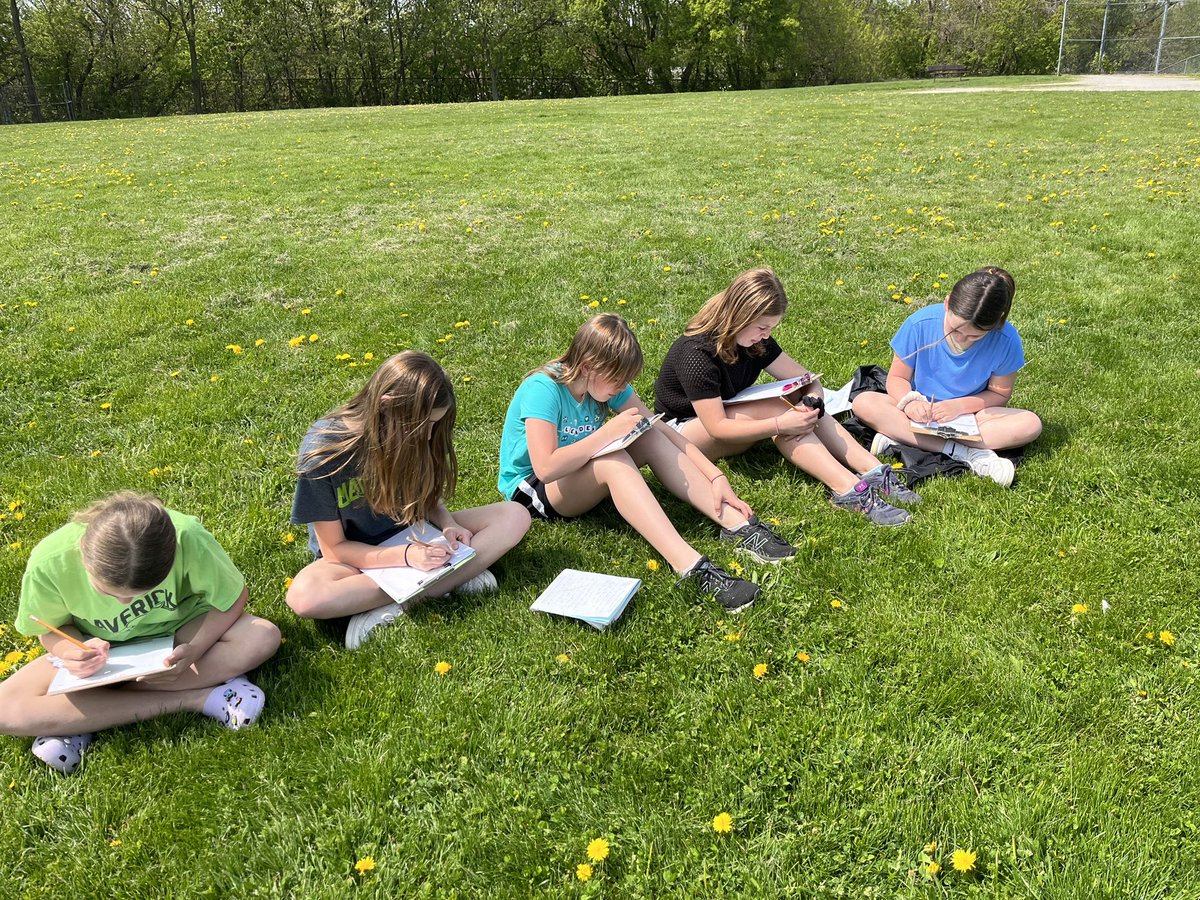 Sunshine &amp; poetry writing belong together #spring #outdoorlearning <a href="/merritt_ps/">WilliamHamiltonMerrittPS</a> ☀️🌷🌻
