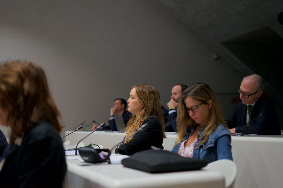 Registrador_es's tweet photo. La directora de Responsabilidad Social Corporativa #RSC del Colegio de Registradores Dulce Calvo @dulce_cgv participó ayer en la IX Jornada #AECA @asociacionAECA sobre "#Normalización y #DerechoContable", con la ponencia "Sostenibilidad y Registro Mercantil" #JornadaNDC23 https://t.co/LXB4O8Ngwx