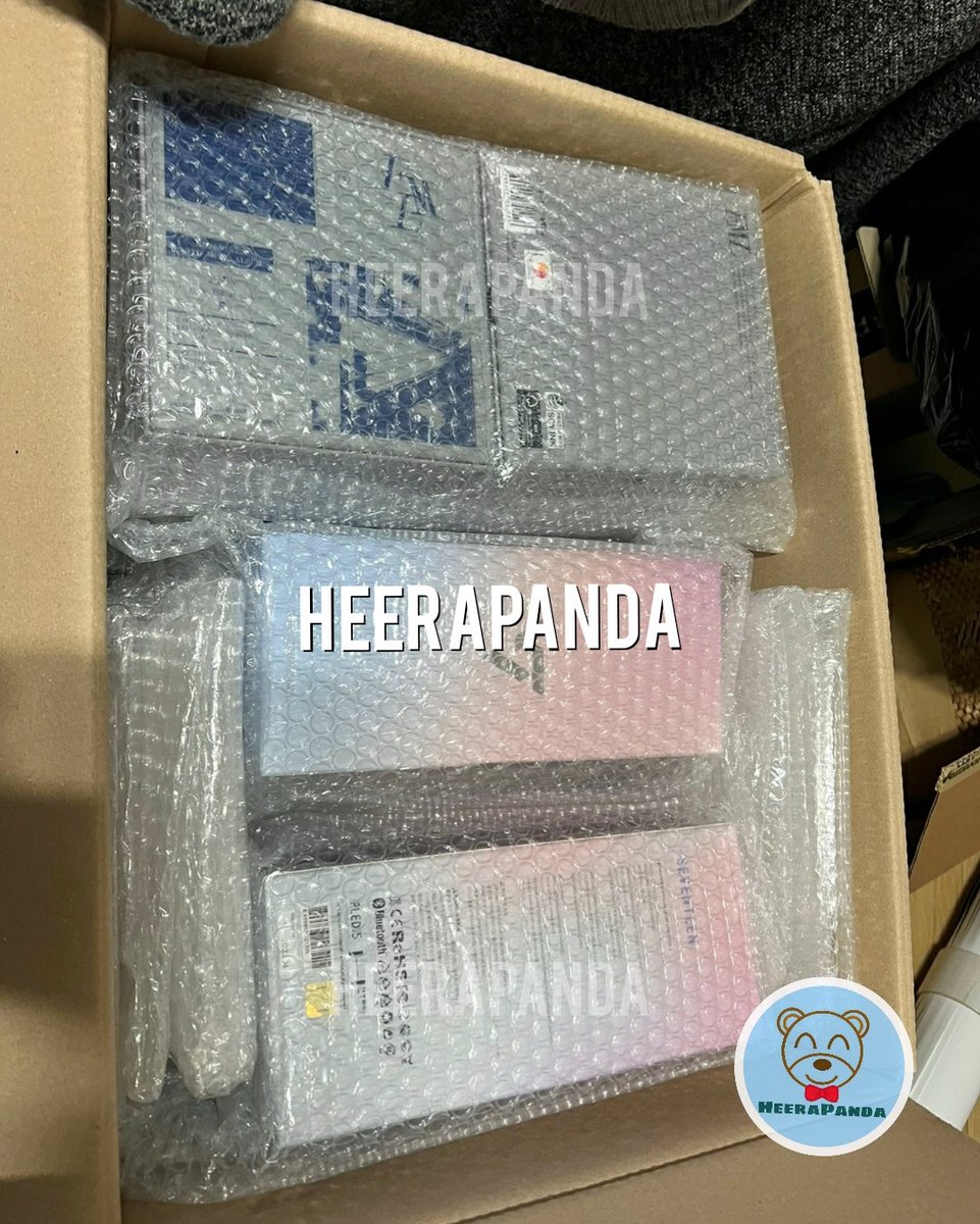heerapanda's tweet photo. [#Heera_KR - #Heera_Seventeen]

🇰🇷 Arrived Korea ✨

#SEVENTEEN 
Album FML - WEVERSE 
Lightstick Carat Bong Ver. 3

Sneak Peek at what's arriving next week 🇮🇩 https://t.co/e6bwHwZIhv