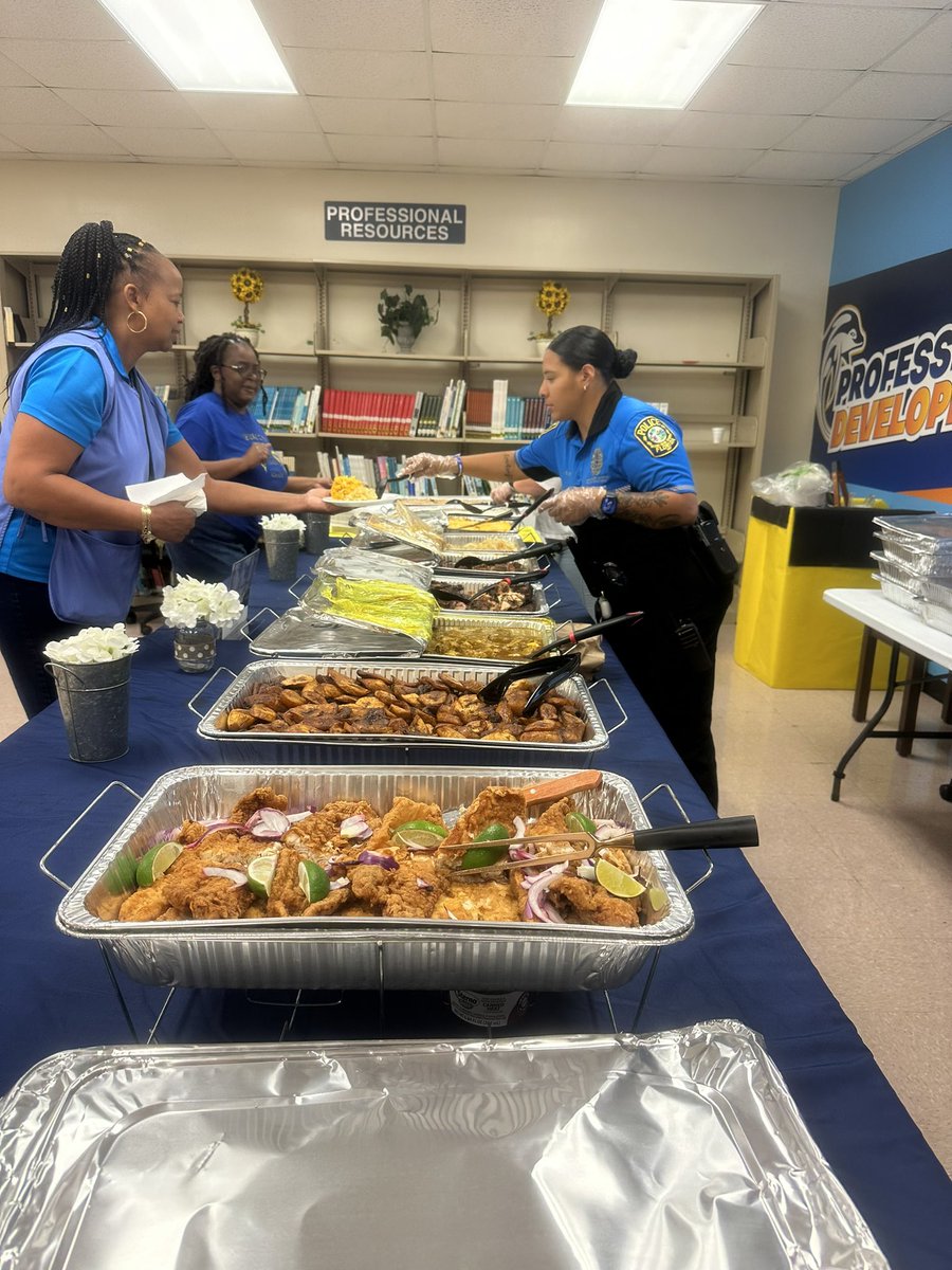 city_leisure's tweet photo. Day 3: A treat to The Caribbean Cuisine! #thankyouteachers #teacherappreciationweek #lck8dolphinfamily #lck8 #lck8dolphinpride @MDCPSSouth @MDCPS https://t.co/DfweV7b9gC