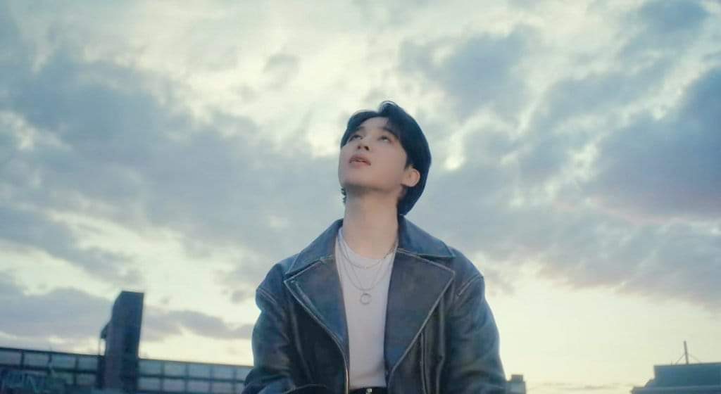 bts_fighter's tweet photo. Parecieras una persona común, pero tus habilidades y dedicación te hacen sobresalir naturalmente, sin tener qué acudir a adoptar excentricidades para llamar la atención.
Me siento orgullosa de ser tu fan, Park Jimin🥺💜 Felicidades por ser parte de #Angel_Pt1 https://t.co/YaQ1JFfscB