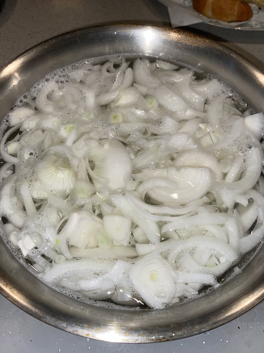 mrstef69's tweet photo. tisanina di cipolle? 😍😍 https://t.co/YBO7wL3Im6