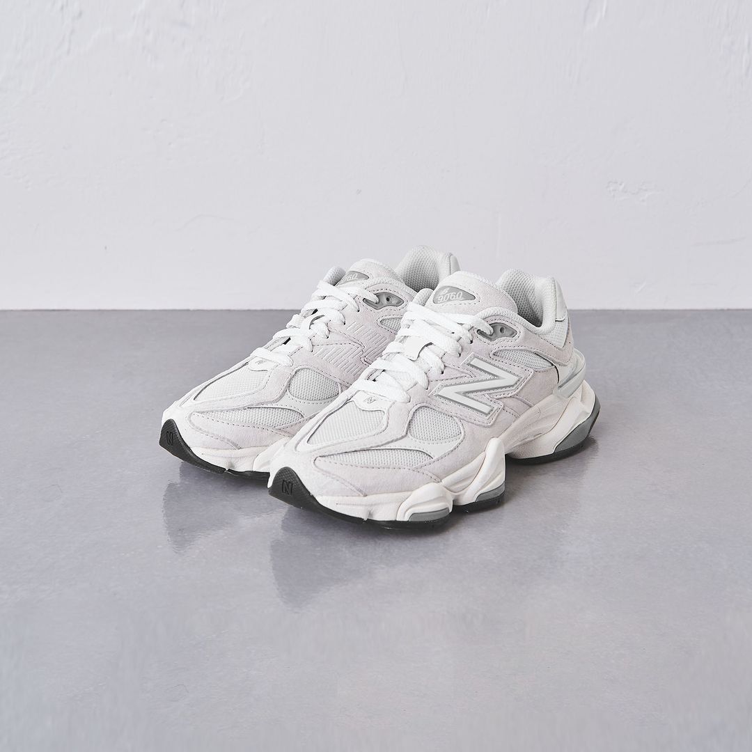 UNITED ARROWS × NEW BALANCE 9060 ホワイト United Arrows Preps an All-White New Balance 9060