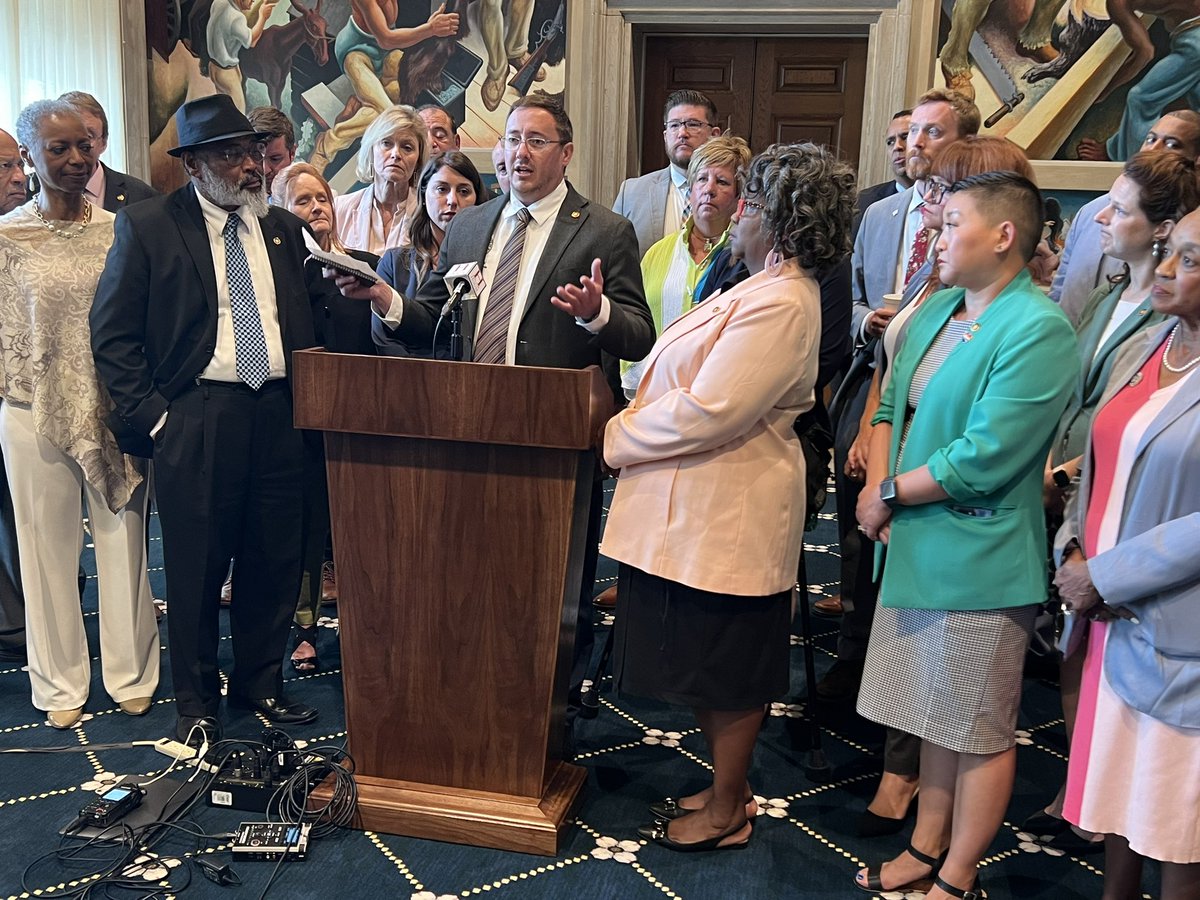 EmilyManleyTV's tweet image. “I’m not questioning being gay, I’m questioning being a Republican,” Rep. @RepSanderforMO says in a press conference with the Democrats after not being called on by the House Speaker to be allowed to speak on the legislation aimed at the transgender community. #moleg