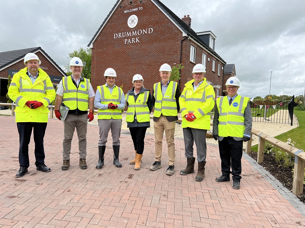 It was a pleasure to welcome Minister of Veterans’ Affairs <a href="/JohnnyMercerUK/">Johnny Mercer</a> to meet our Alabaré Community Build veterans at Ludgershall yesterday and hear how <a href="/AlabareUK/">ALABARÉ</a> Lovell Homes @StonewaterUK <a href="/buildingheroes/">The Building Heroes Charity</a> are working together to ensure #nohomelessveteran <a href="/VeteransGovUK/">Office for Veterans' Affairs</a>