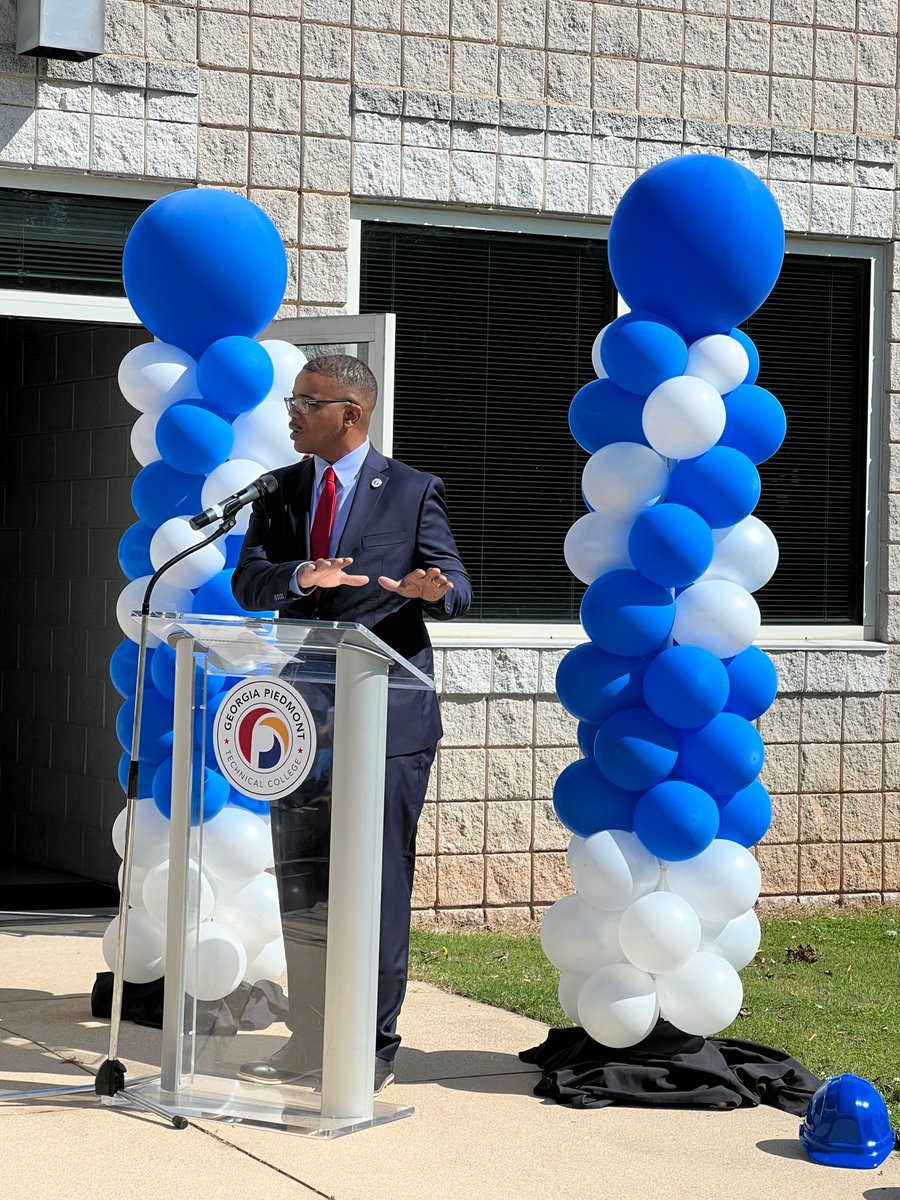 GoGPTC's tweet image. We broke ground on a  new CDL range at our Newton campus. GPTC will provide training for the booming transportation and logistics industries. Thanks to all who came out to support this great event! 🚛

More to come…

#GoGPTC 
#TCSG_PR 
#TheWayForward